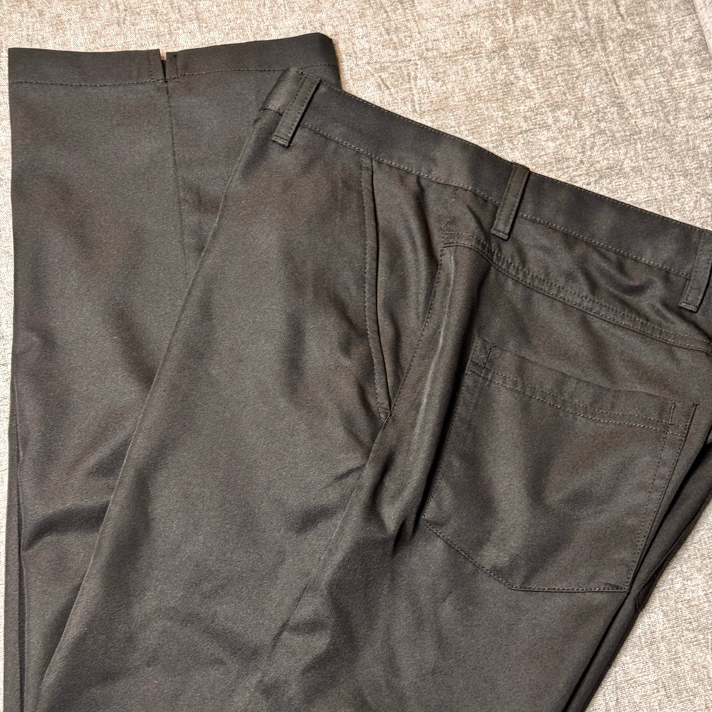 IZod 34 x 29 Golf pants